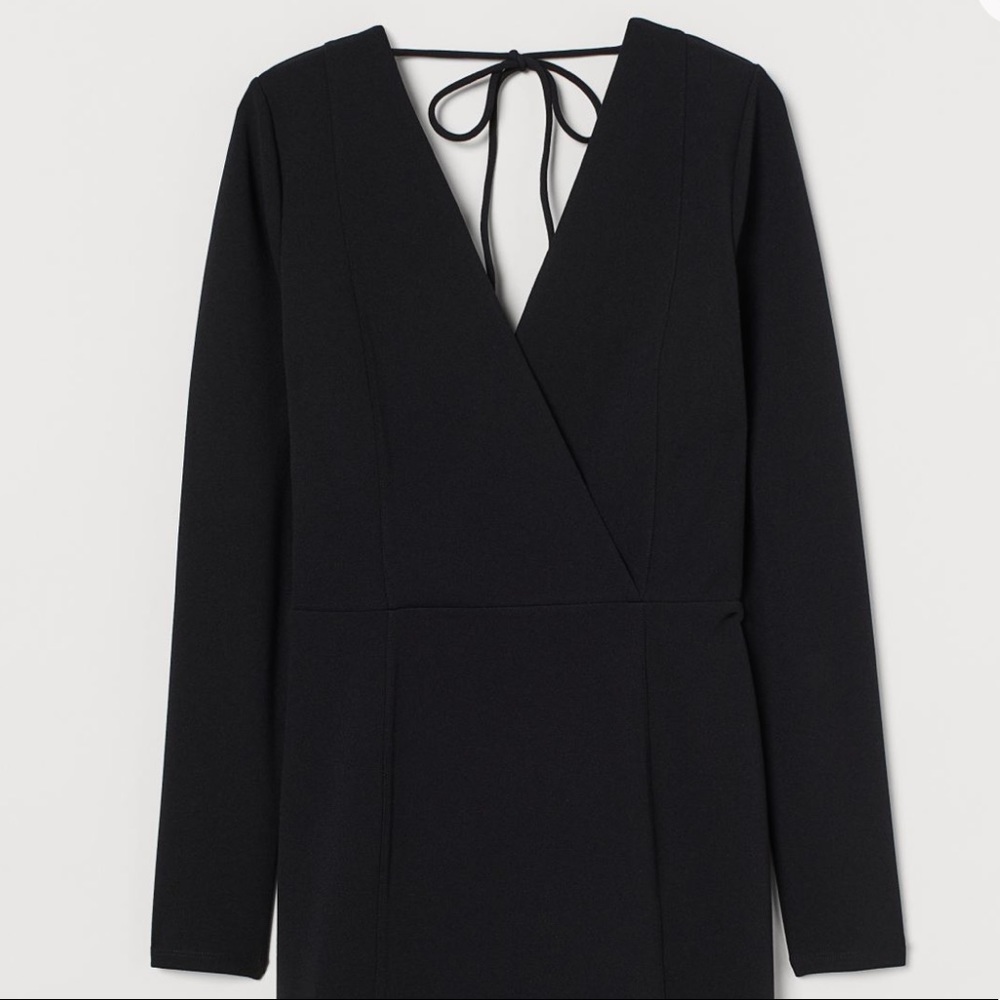 🆕H&M Black Short Dress - Size: S